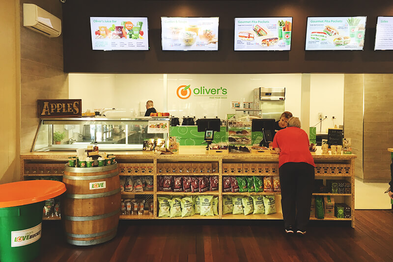 olivers-real-food-restaurant-cafe-design